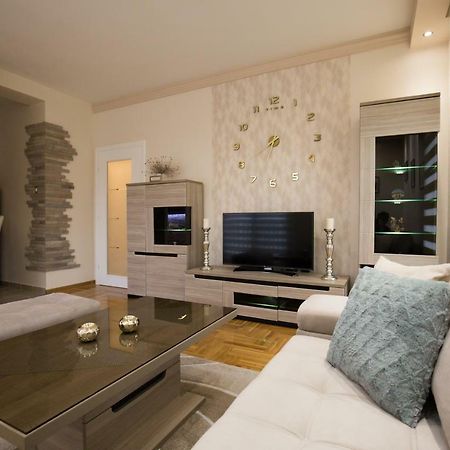 טרביניה Apartman Luna מראה חיצוני תמונה