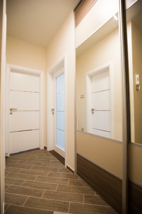 טרביניה Apartman Luna מראה חיצוני תמונה
