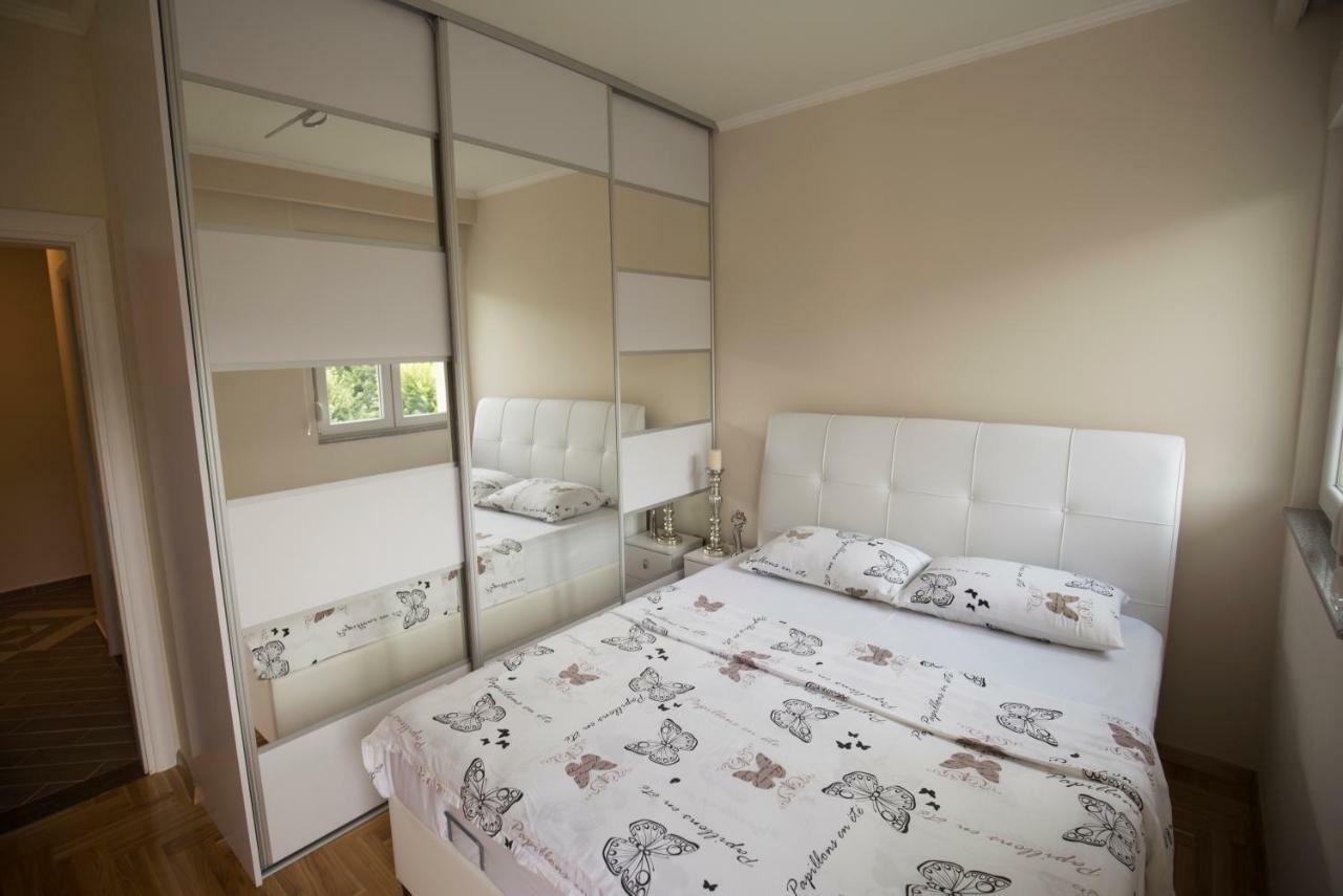 טרביניה Apartman Luna מראה חיצוני תמונה